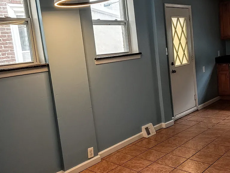 2630 E Birch St — Photo 34