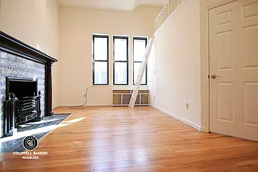 Rented by Coldwell Banker Warburg