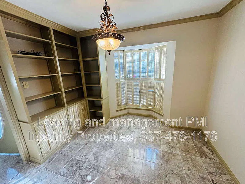 2 bed, 1.5 bath, 1200 sqft, $1,325 — Photo 2