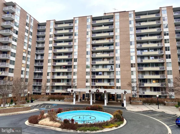 3001 Veazey Ter NW APT 1529, Washington, DC 20008
