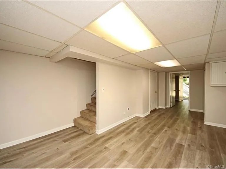 2030 Kings Hwy — Photo 20
