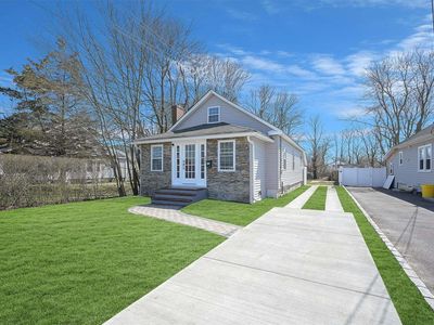 222 Oak Street, Patchogue, NY, 11772