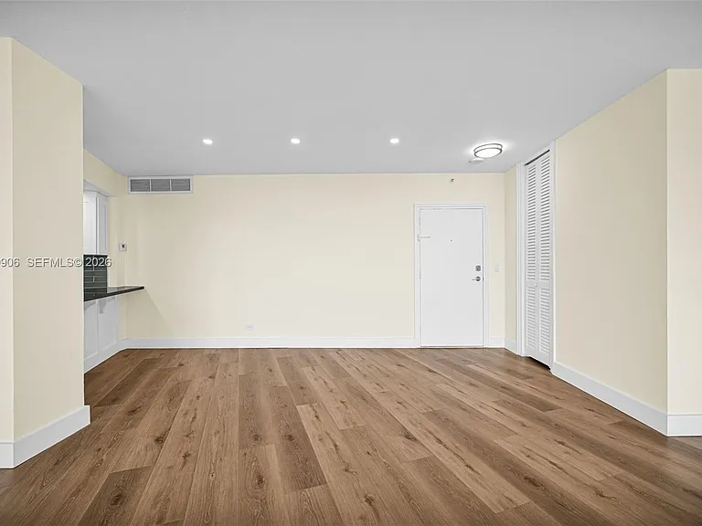 2451 Brickell Ave #5G — Photo 37