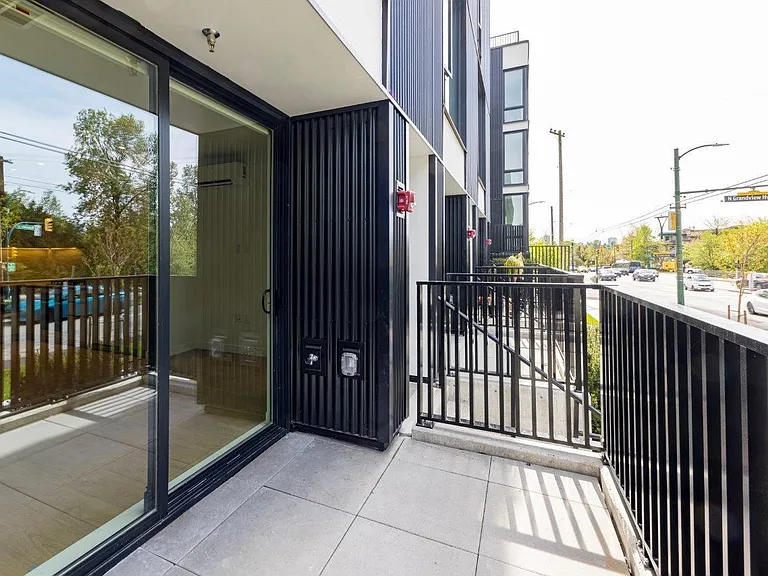2868 Nanaimo St #1 — Photo 11