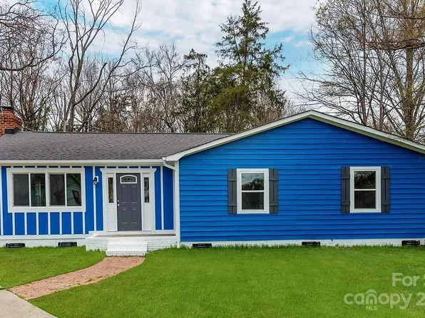 7705 Cedar Bluff Ln, Charlotte, NC 28227