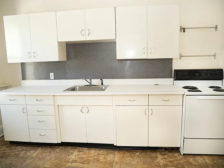 397 Harvard St #5 — Photo 2