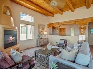 3 La Paz Loop, Santa Fe, NM 87508