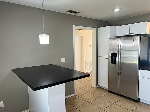 4th image of 4505 N 1st Ln