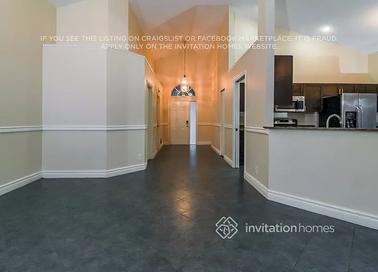 6821 NW 28th Pl — Photo 3