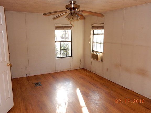 5th image of 146 Lauren Ln