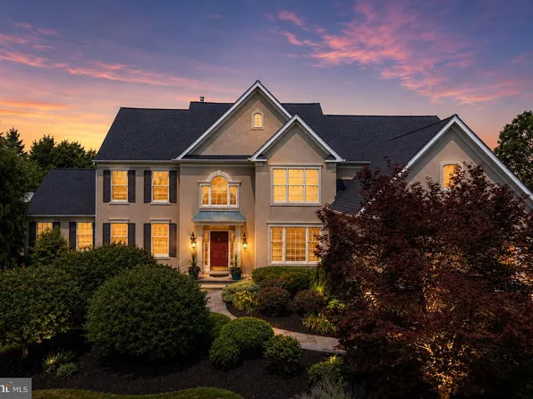 583 Oakmont Dr E, Telford, PA 18969