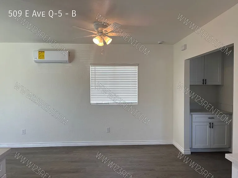 509 E Avenue Q #5-B — Photo 11