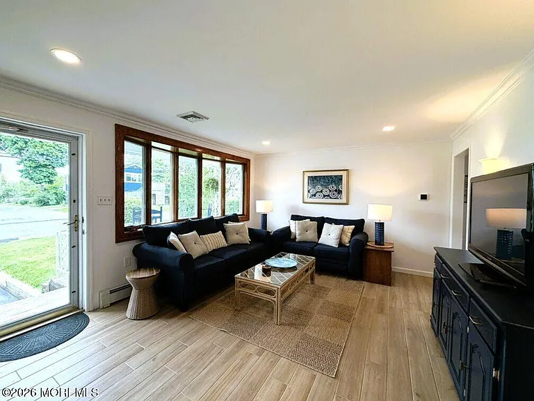 102 Columbia Ave #SUMMER — Photo 8