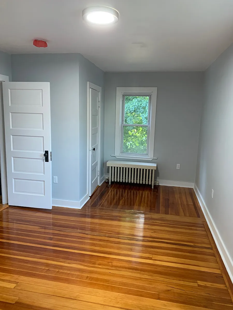 Building Photo - 109 Casey St #2