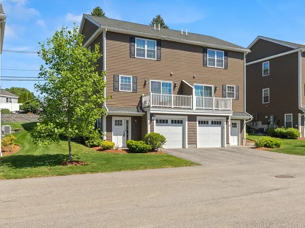 4 Fairview St Unit 8, North Chelmsford, MA 01863