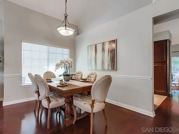5th image of 971 Rose Arbor Dr