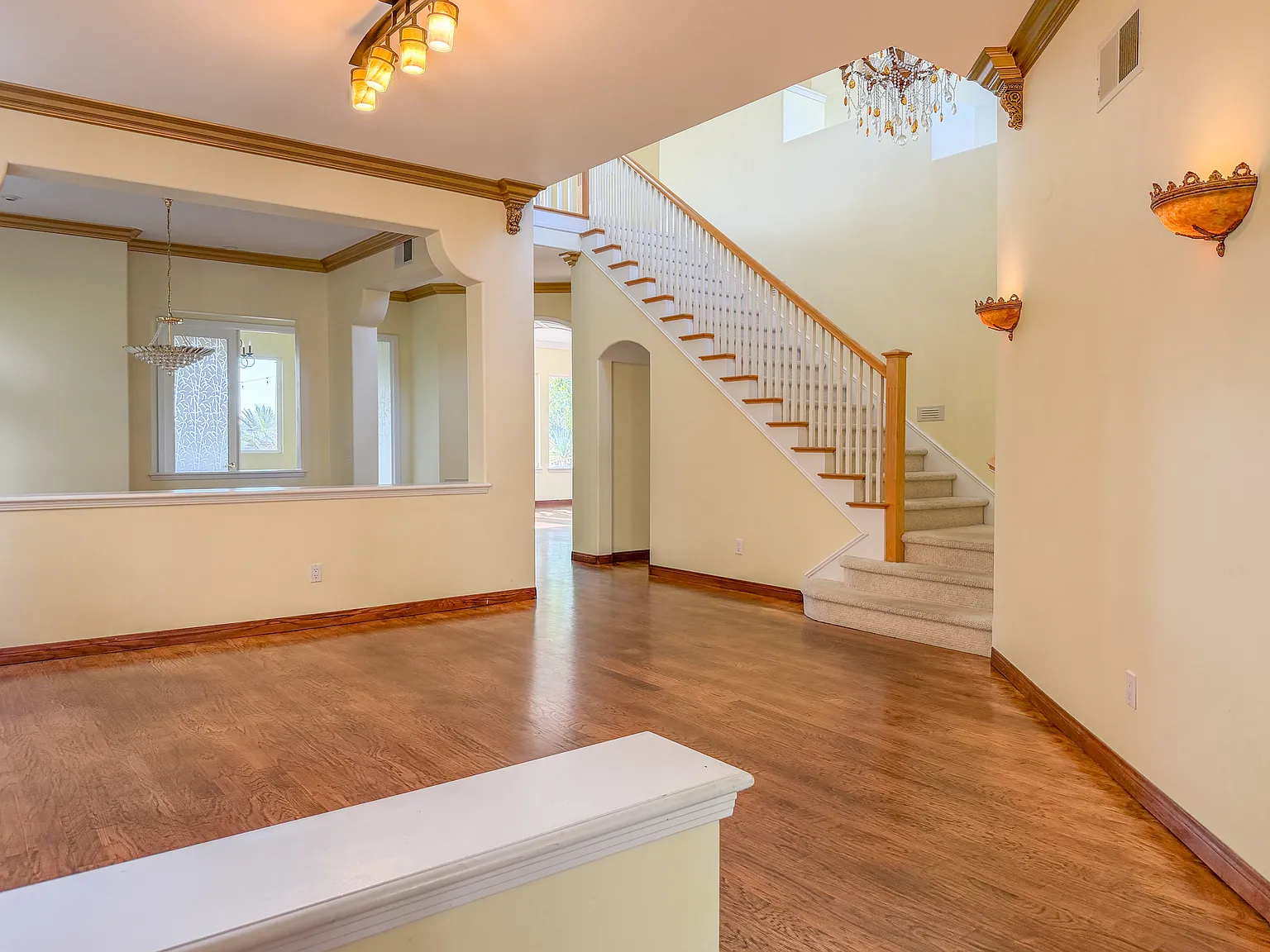 5 bed, 3.5 bath, 3094 sqft, $7,500 — Photo 4