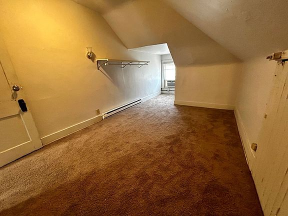 5th image of 1814 Summit St #1820