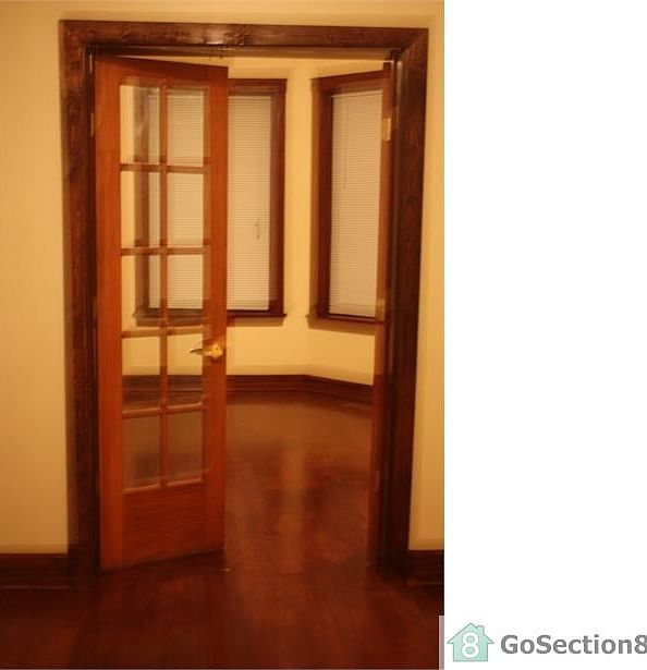 1st image of 3617 W Grenshaw St #1