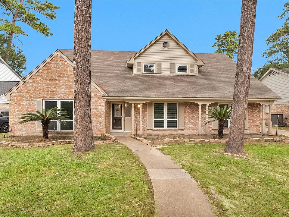 1122 Rhine Ln