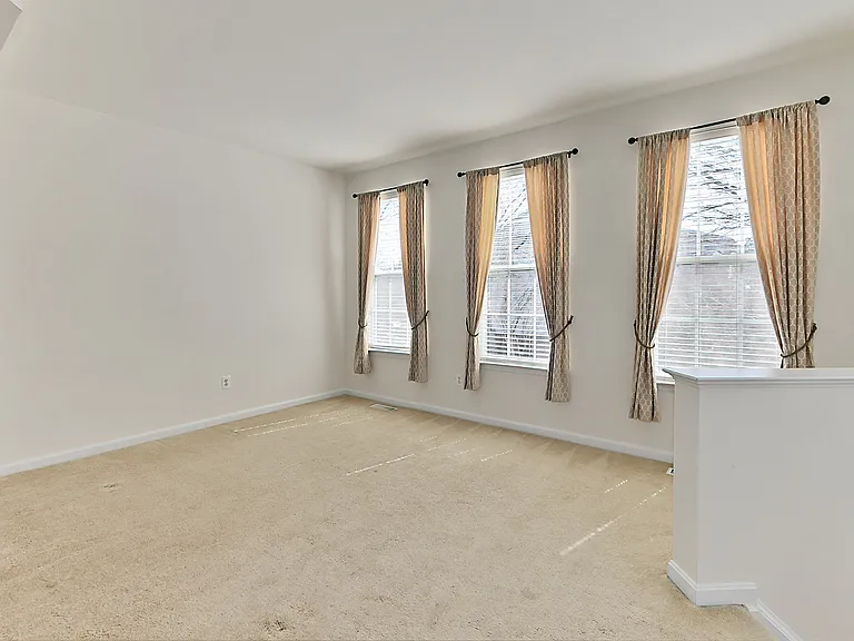 21510 Iredell Ter — Photo 23