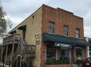 1749 Orchard Ln APT 2, Northfield, IL 60093