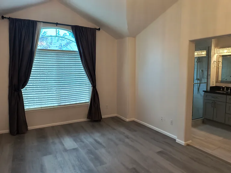 8385 Stonybridge Cir — Photo 12
