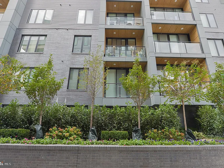 236 Thompson St #B411 — Photo 2