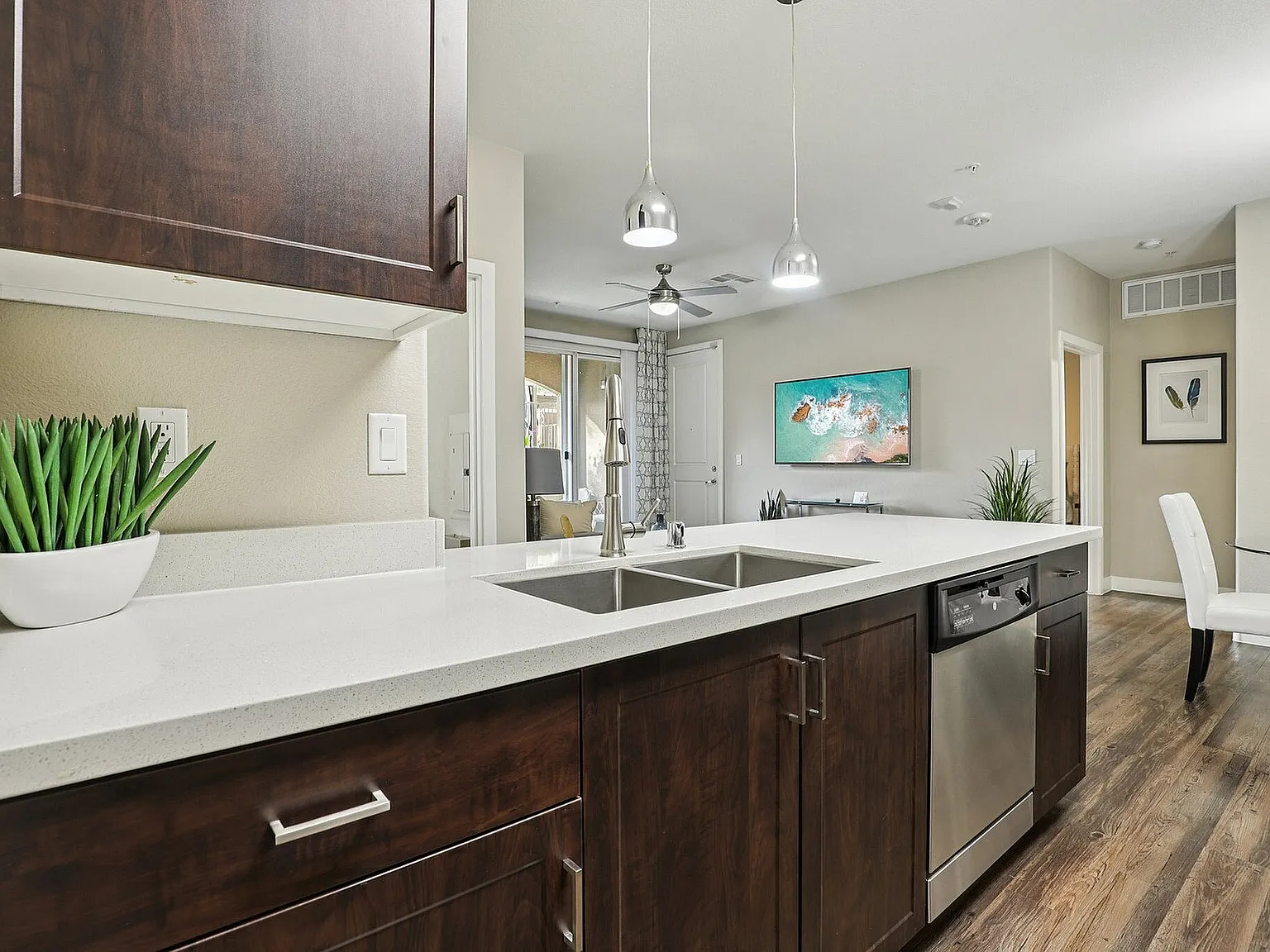 La Vie Apartments — Photo 4