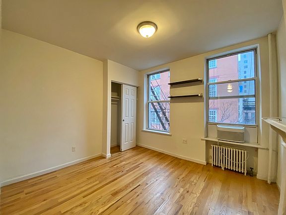 2nd image of 304 E 83rd St #4V