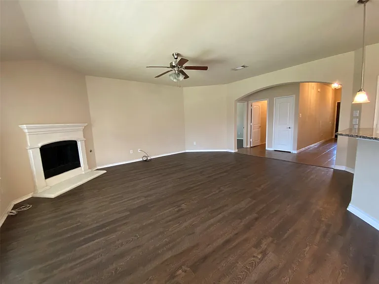848 Lake Forest Trl — Photo 6