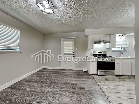 4th image of 3509 Bahamas Dr