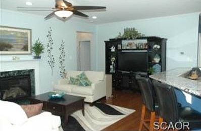 4th image of 17217 Shiraz Ln