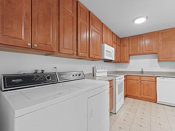 4th image of 1740 Hinman Ave #D690fe0e6