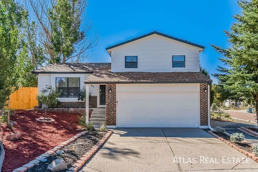 Coming Soon! || Beautiful 3 Bed Home With A/C In D-20!! — Photo 1