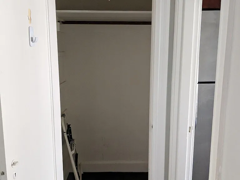 4344 Broadway #2 — Photo 9