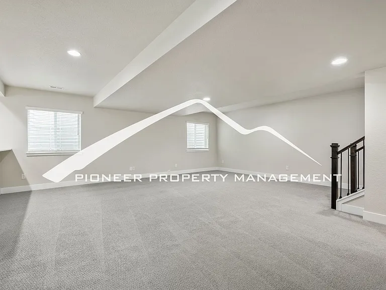2398 Merlot Dr — Photo 20