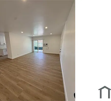 14254 Burbank Blvd #8 — Photo 2