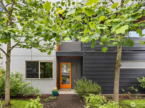 9230 Interlake Avenue N, Seattle, WA 98103
