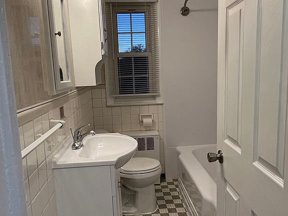 4th image of 1500 Brent Ct Unit 8D