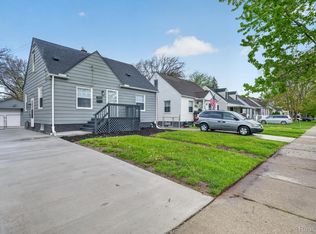 5156 Winifred St, Wayne, MI 48184