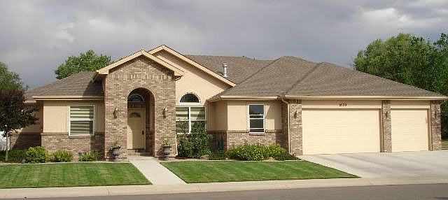 1st image of 2639 Applewood Pl