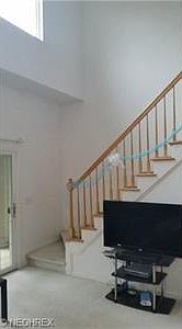 4th image of 3138 Village Green Dr #3138