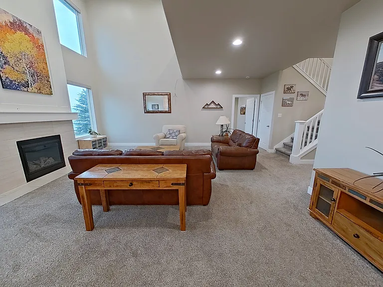 1162 Village Dr — Photo 10