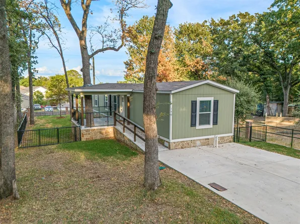 140 Southlake Dr, Mabank, TX 75156