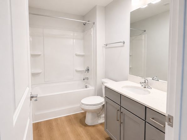 102 Lakewood Ave #126
