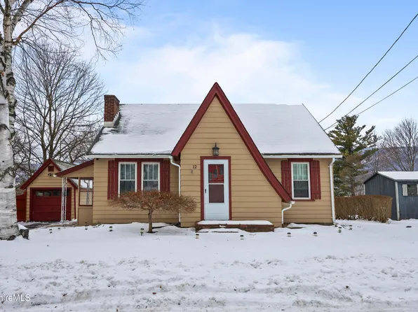 12 2nd St, Adams, MA 01220