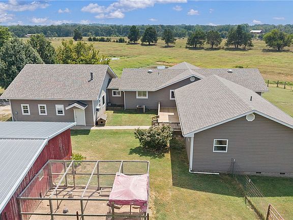 4th image of 7449 Farm Road 2280
