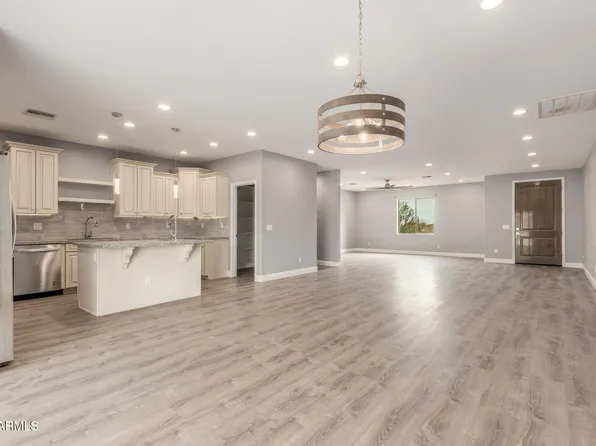 1600 W IVAR Road, San Tan Valley, AZ 85144