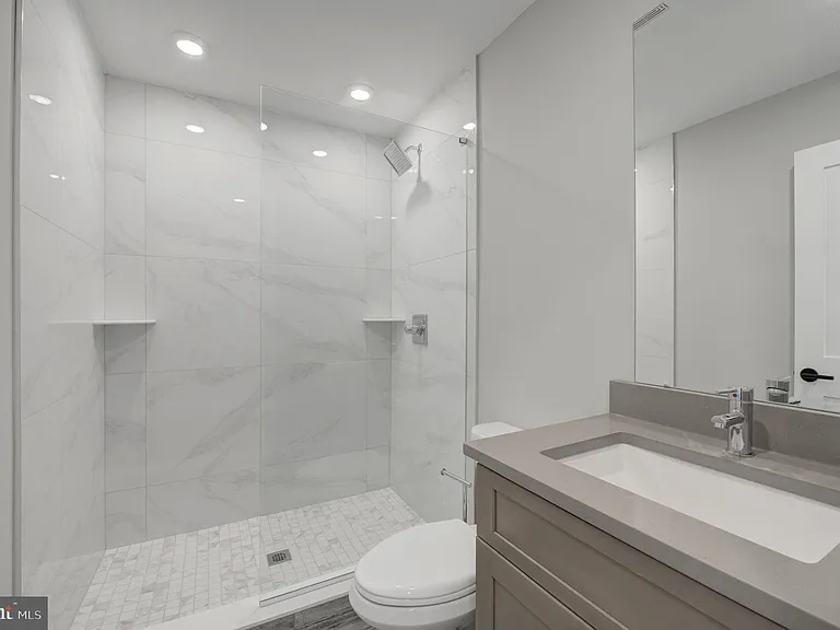 1205 S 15th St #3D — Photo 7